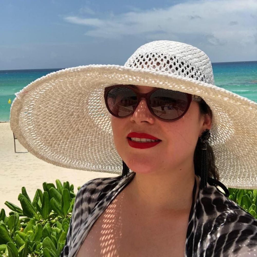 Meet your Posher, Claudia